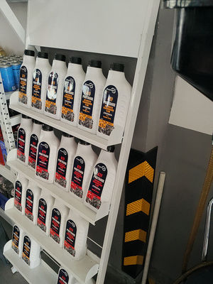 Rak display produk Putih Tinggi 1500mm Kedalaman 300mm Rak Display Untuk Toko Eceran