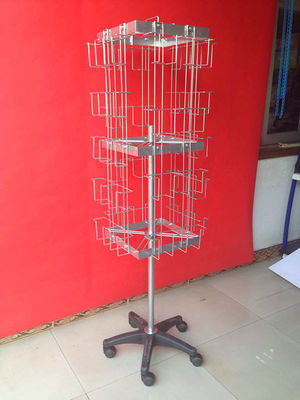 Rak Display Berputar Lebar Empat Sisi 1680mm Tinggi 485mm Dengan Roda