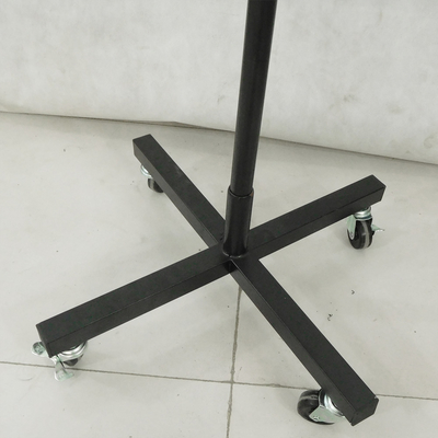 Lantai Supermarket Rotating Metal Wire Display Stand Dengan Roda